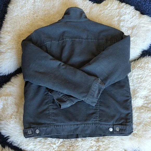 Levi's Sherpa Trucker Jacket - Picture 5 of 16